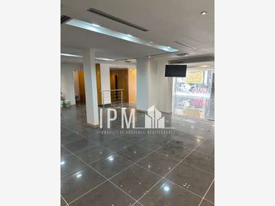 A louer local commercial 300m² rue de Rome 13006