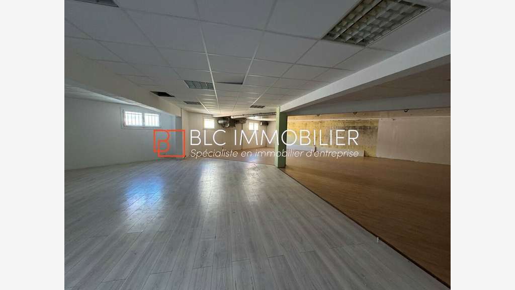 Local 370m² à louer à Marseille 7e Saint-Lambert