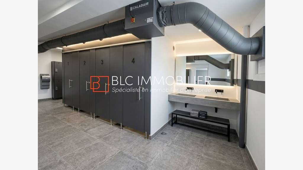 Local 370m² à louer à Marseille 7e Saint-Lambert