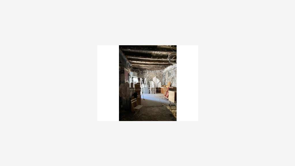 A louer local commercial 240m² Marseille 13007