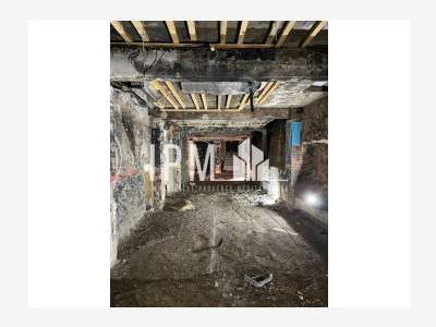 A louer local commercial 240m² Marseille 13007