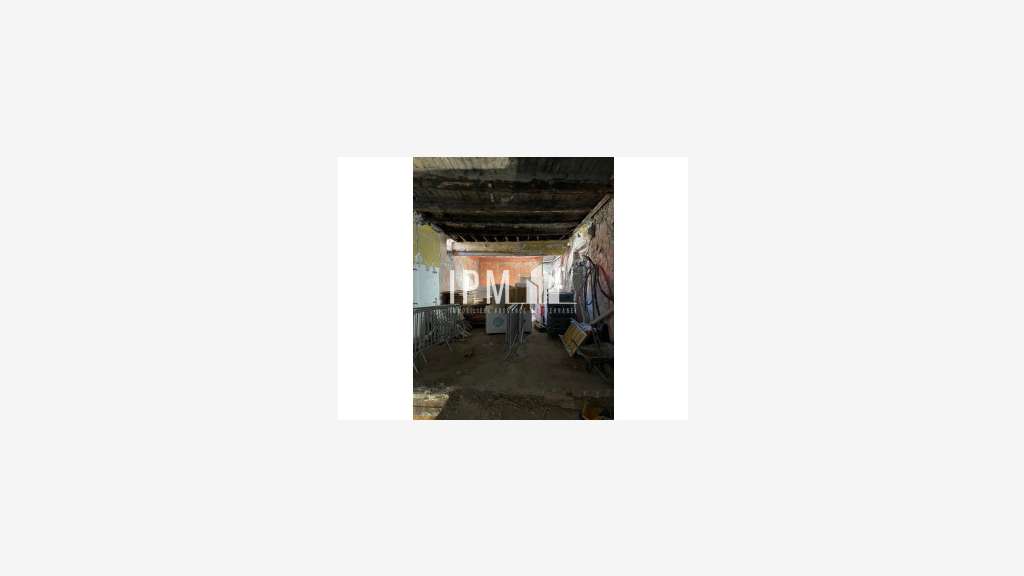 A louer local commercial 240m² Marseille 13007