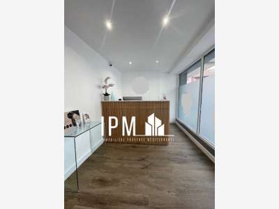 A louer local  120 m² Marseille 13008 Rouet