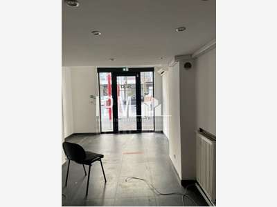 A louer local 19m² axe passant Marseille 13008