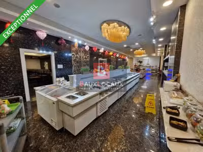 Local commercial 620m² à louer à Martigues 