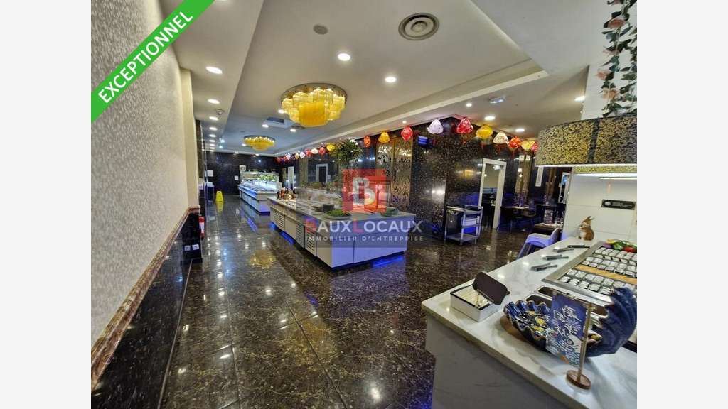 Local commercial 620m² à louer à Martigues 