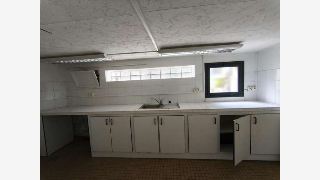 A louer local commercial 74m² à Merdrignac centre 
