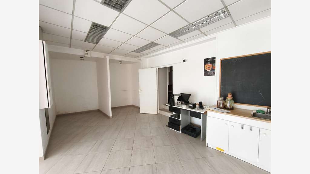 A louer local commercial 74m² à Merdrignac centre 
