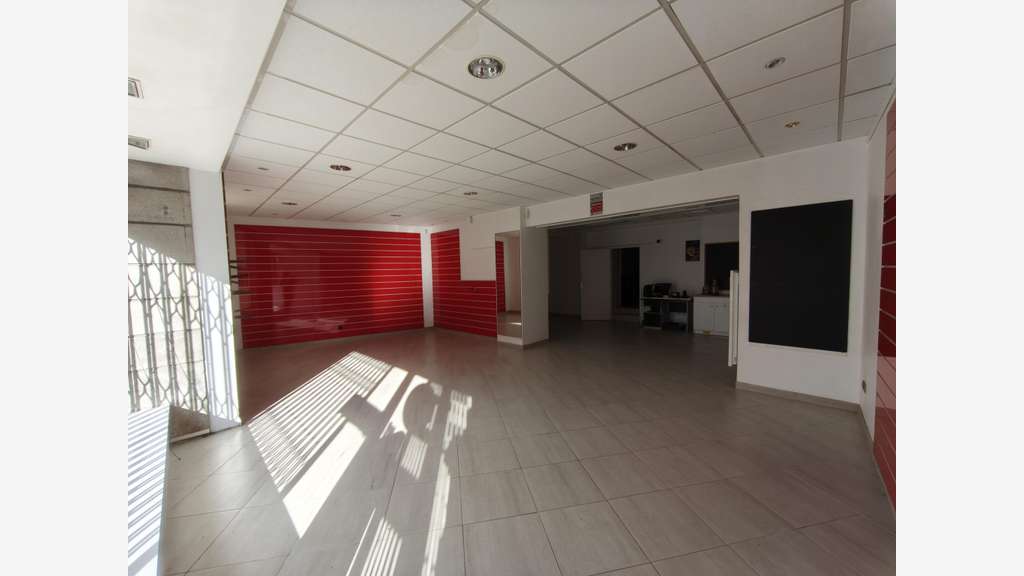 A louer local commercial 74m² à Merdrignac centre 