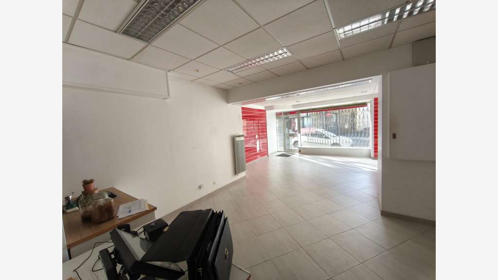 A louer local commercial 74m² à Merdrignac centre 