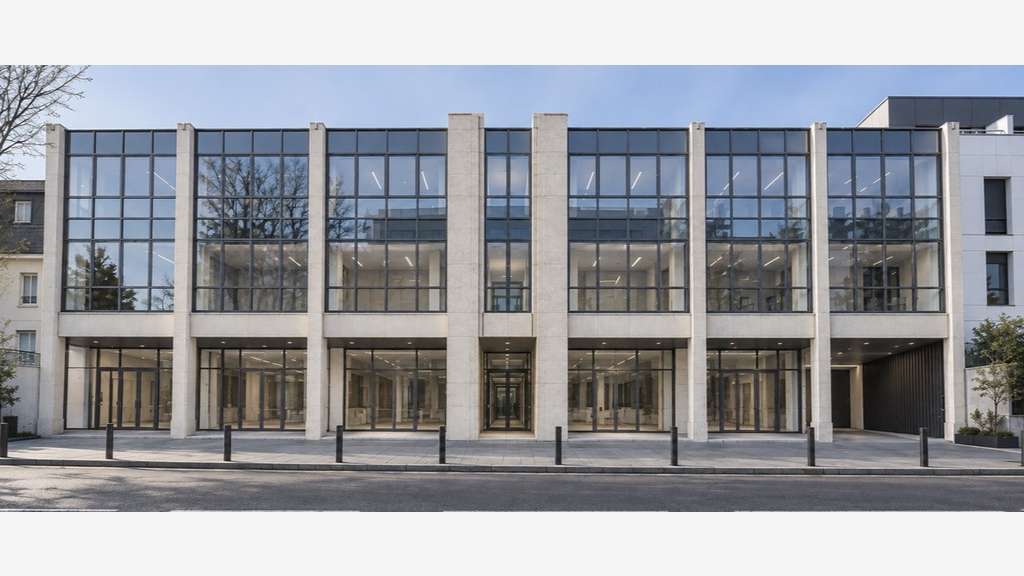Ensemble commercial 262m² à louer à Mérignac