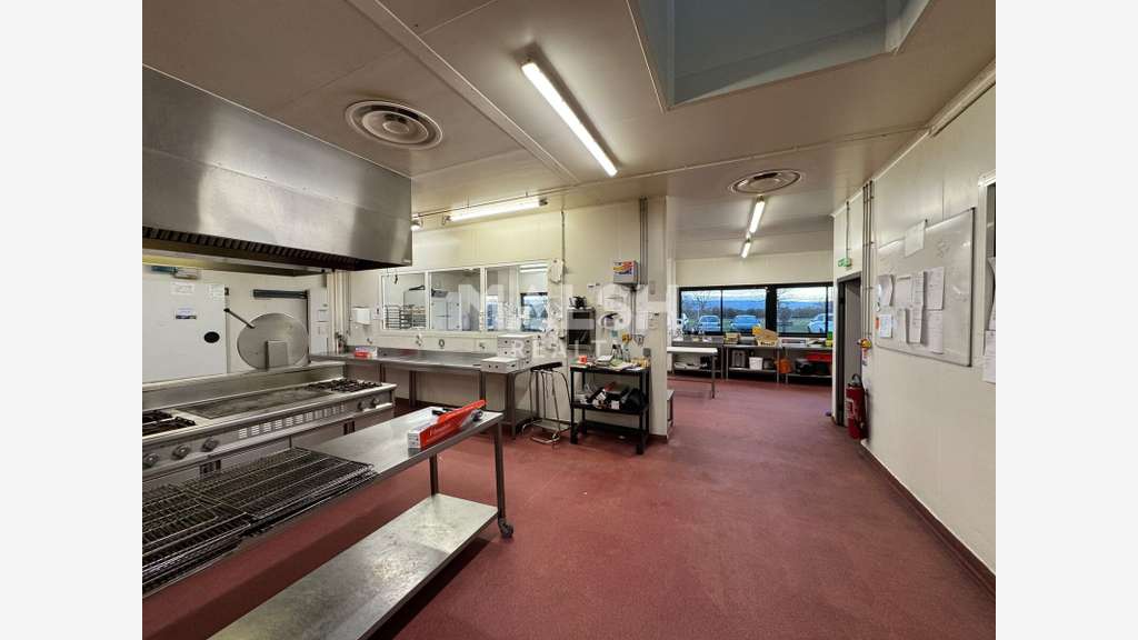Local commercial à louer à Montrond-les-Bains