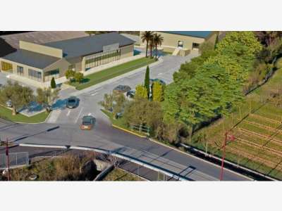 Loue local commercial neuf de 192m² à Vidauban