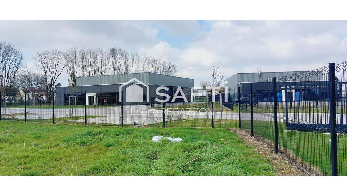 A louer local neuf 4002m²à Beaune