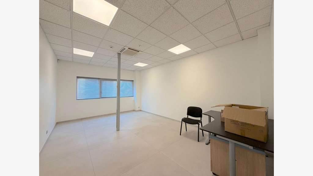 Local commercial 30m², état neuf à Bischoffsheim 