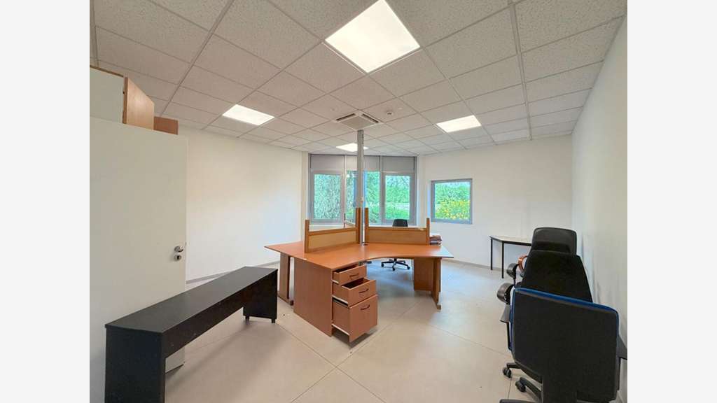 Local commercial 30m², état neuf à Bischoffsheim 