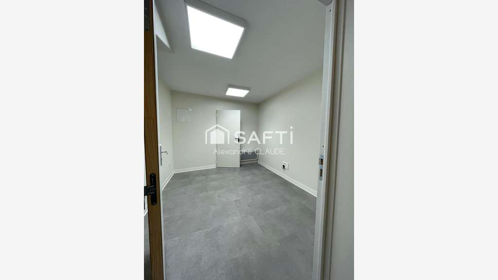 A louer local commercial rénové 57m² à Nevers  