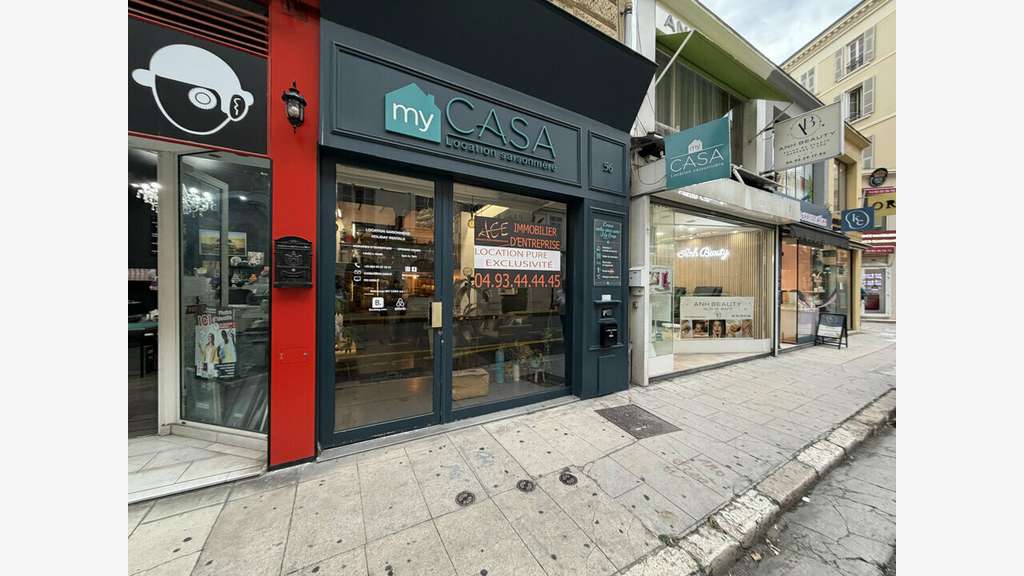 Location local commercial 75m² Nice rue Gioffredo