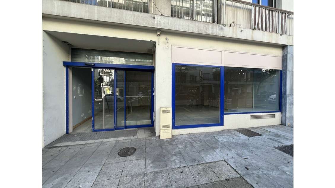 A louer local 195m² Nice centre prox Rue de France