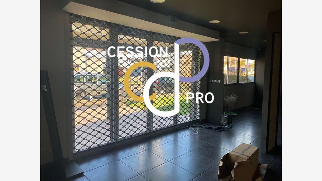Locaux commerciaux à louer 222m² ZAC Nîmes