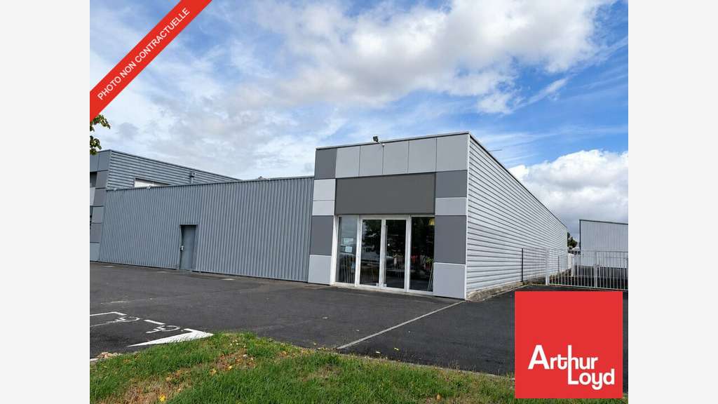 Local 412m² à louer zone commerciale de Niort