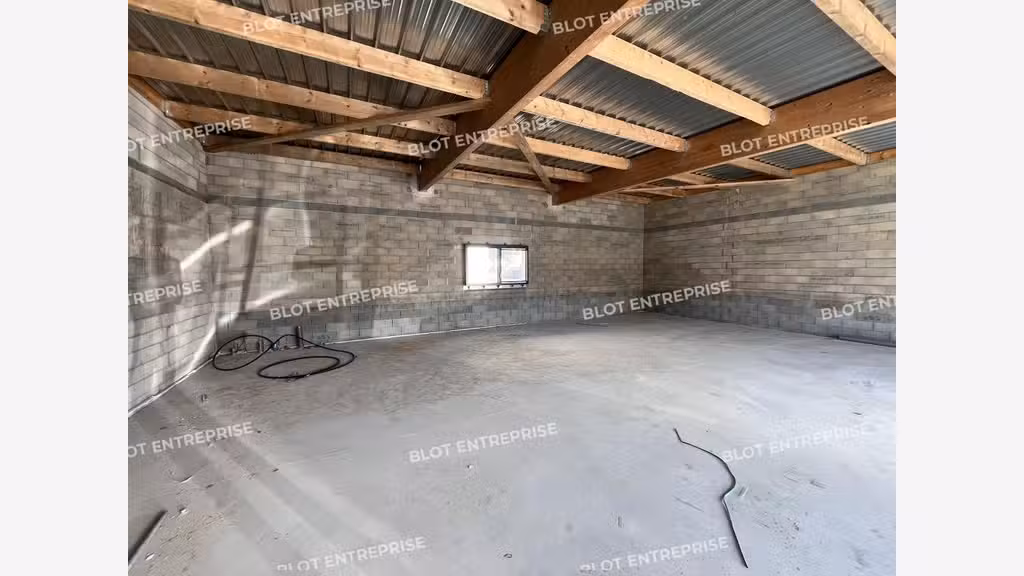 A louer local commercial 130m² à Noyal-sur-Vilaine