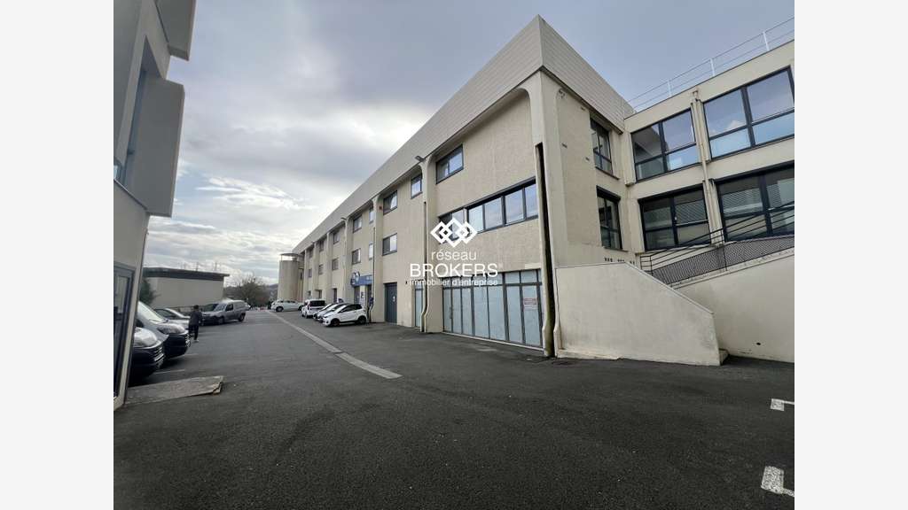 Local 670m² à louer Palaiseau Zone des Glaises
