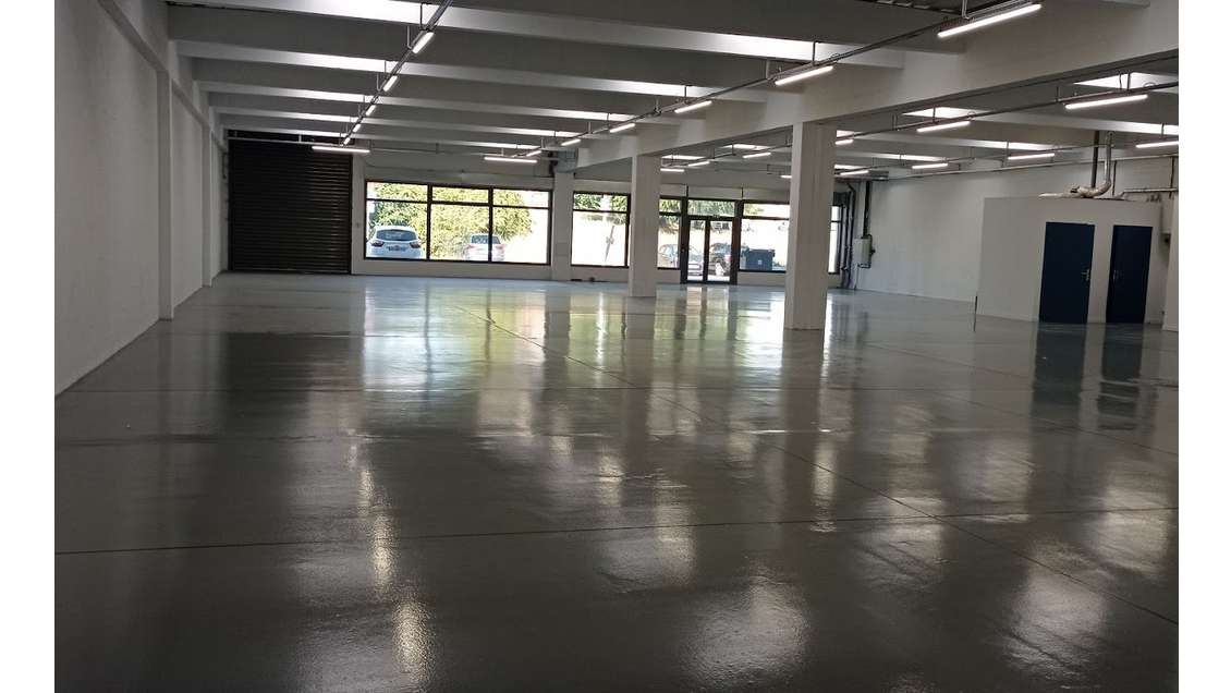Local 720m² à louer Artigues Près Bordeaux