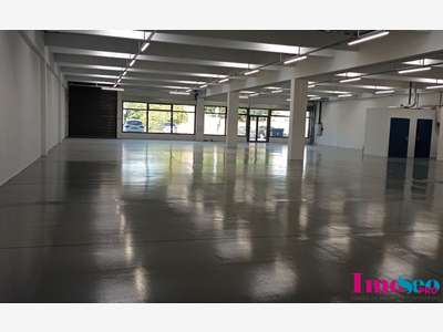 Local 720m² à louer Artigues Près Bordeaux