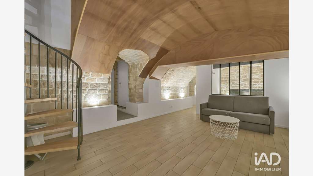A louer local 112m² à Paris 11e