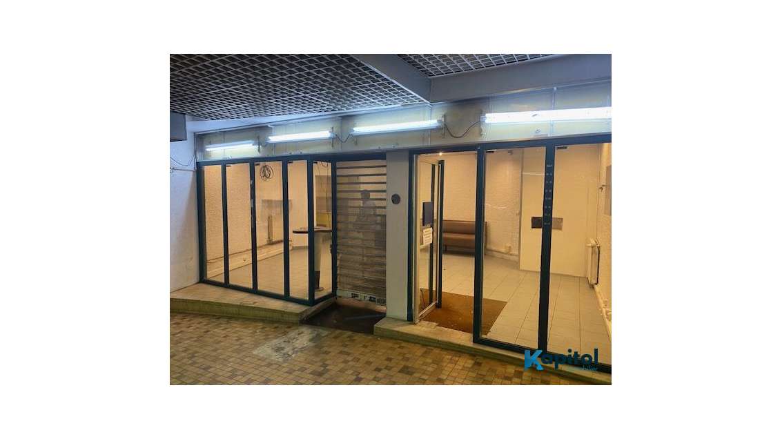 Location local 55m² bien placé Paris 75015 Alésia