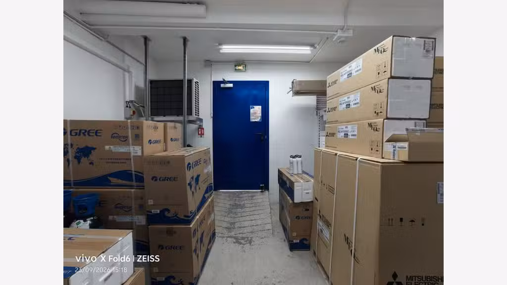 Location pure local 141m² à Paris 20e