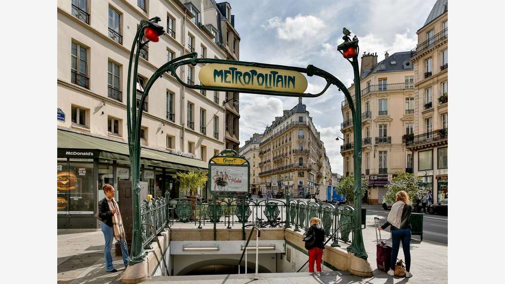 Location pure 70m² extraction 400MM Paris 9e Cadet