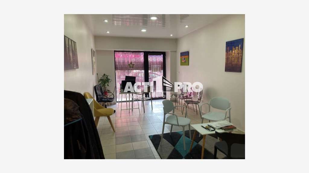 A louer murs commerciaux 39m² rue Foch à Perpignan