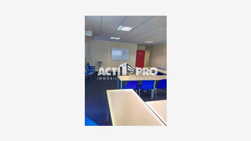A louer local 365m² à Perpignan Polygone Nord