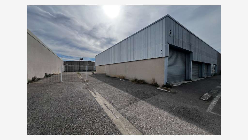 Local 400m² à louer à Perpignan Mas Guérido