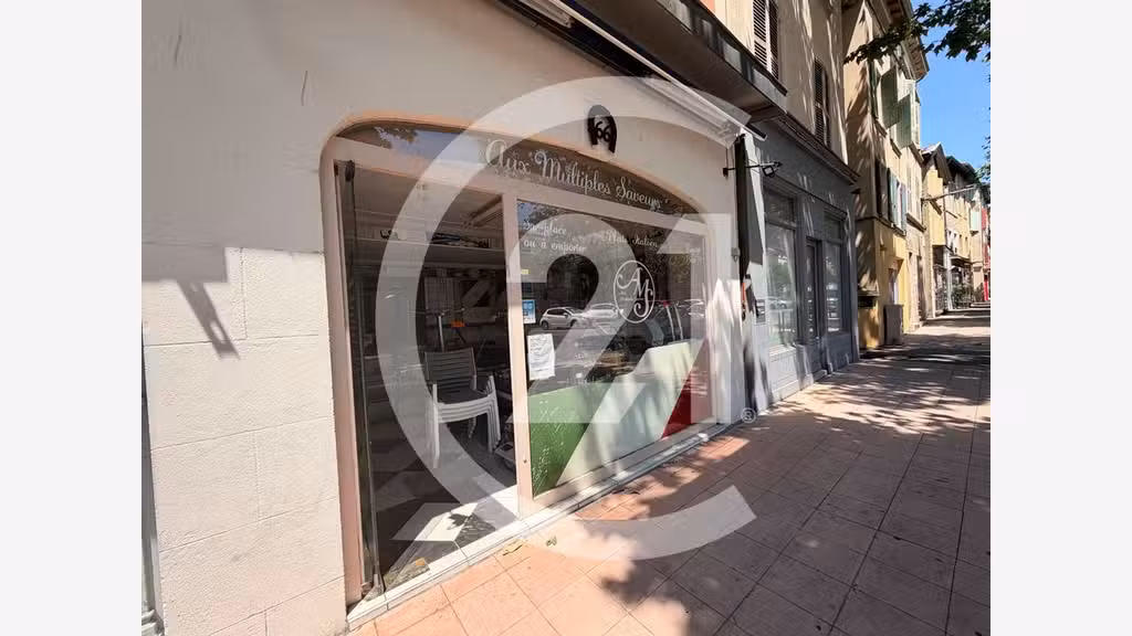 A louer local commercial 87m² Romans hyper centre-