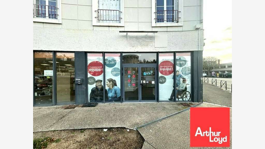 Local 85m² à louer Place Jean de Berry à Poitiers