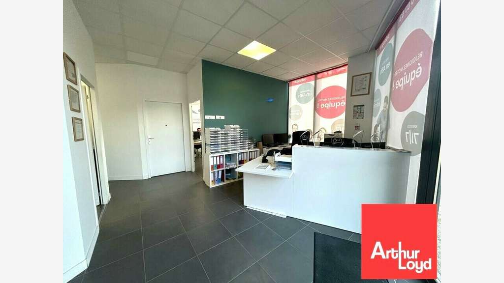 Local 85m² à louer Place Jean de Berry à Poitiers
