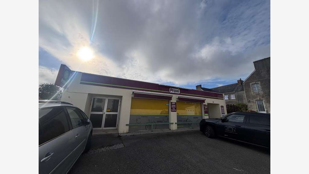 Louer local commercial 200m² Plogastel-St-Germain