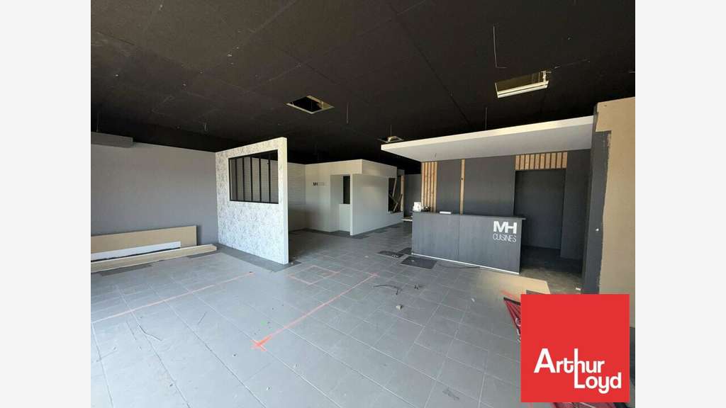 local commercial 235m² à louer ZAC Poitiers Sud 