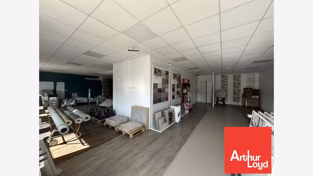 Local commercial à louer grande ZA de Poitiers