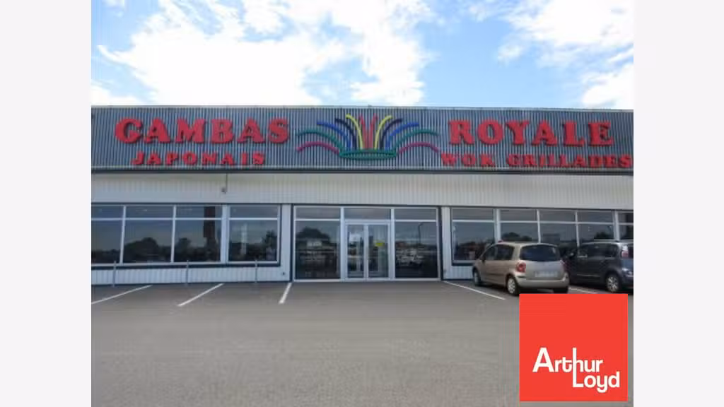 Local commercial 560m² à louer à Poitiers Sud