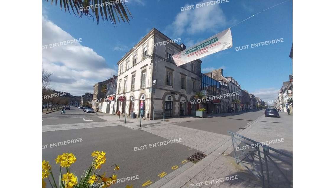 A louer local commercial 66m² empl N°1 à Pontivy