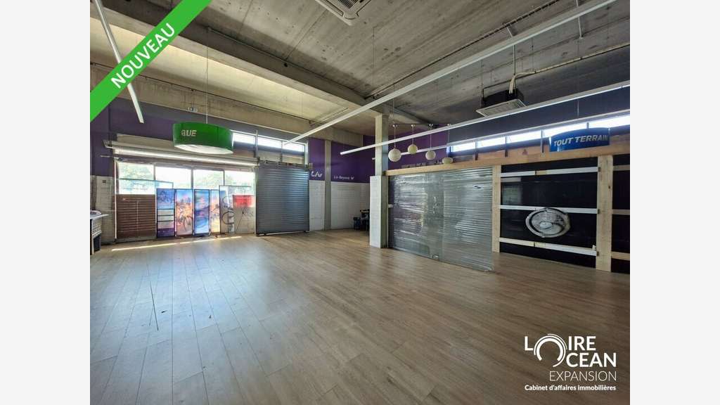 Local 390m² à louer empl premium à Pornic 