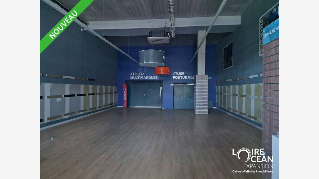 Local 390m² à louer empl premium à Pornic 