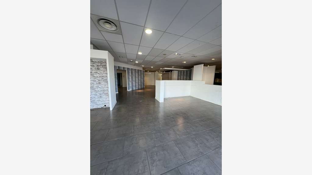 Local 450m² à louer à Portet-sur-Garonne