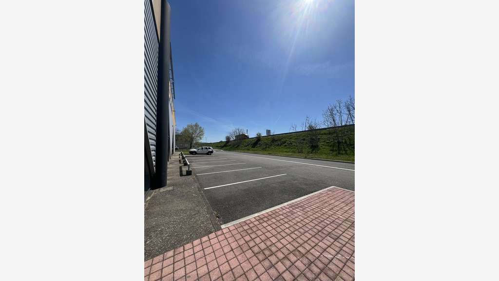 Local 450m² à louer à Portet-sur-Garonne