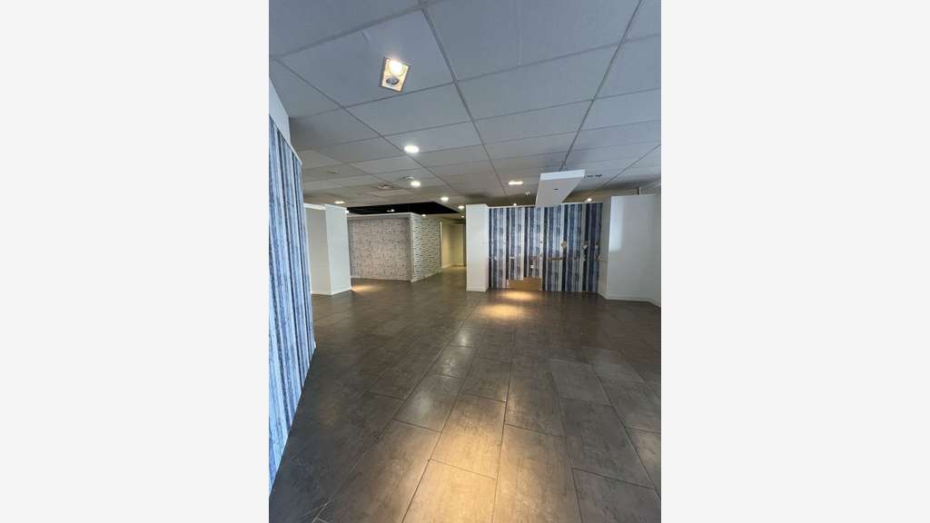 Local 450m² à louer à Portet-sur-Garonne