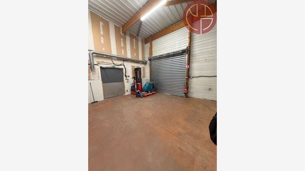 A louer local commercial 1232m² Portet-sur-Garonne
